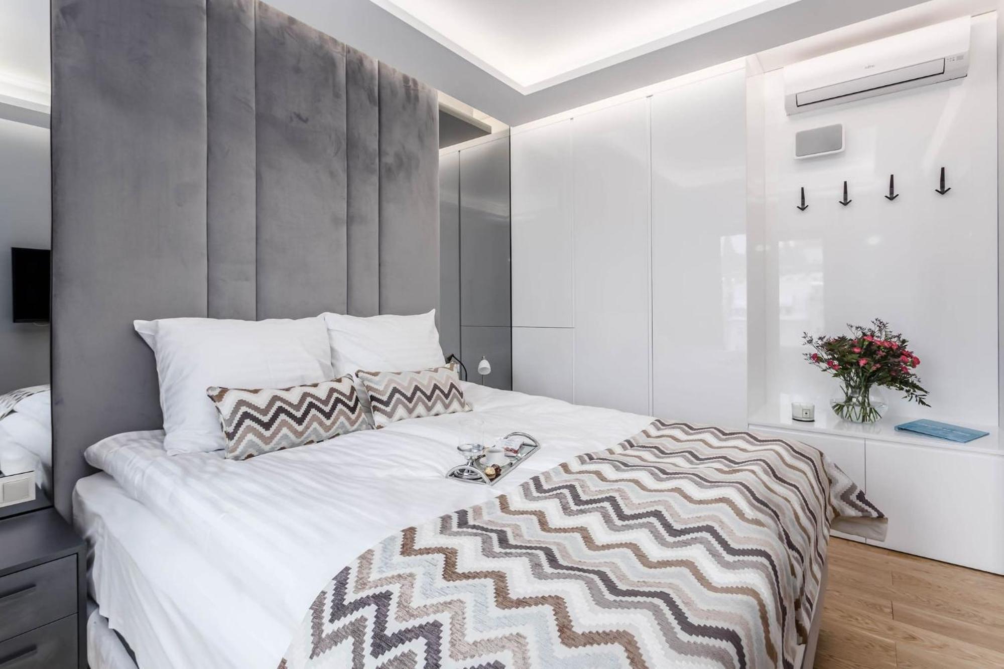Deo Plaza - Apartamenty Old Town By Rent Like Home Gdansk Exterior photo